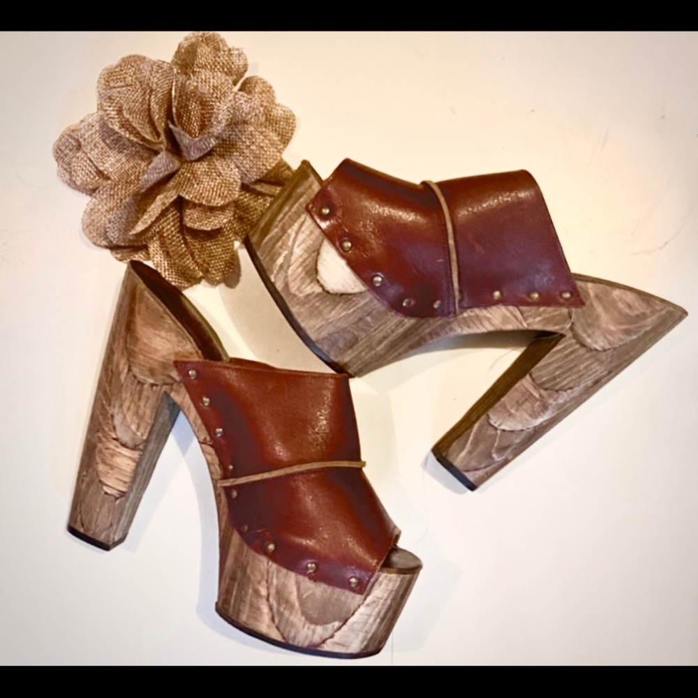 Vintage 70’s Cherokee platform heals narrow SZ 5.
